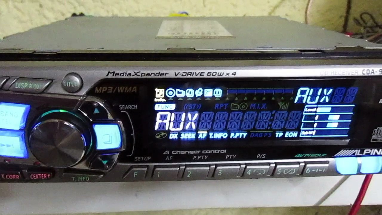 TEST ALPINE CDA 9812 RB AVEC ENTREE AUX JACK