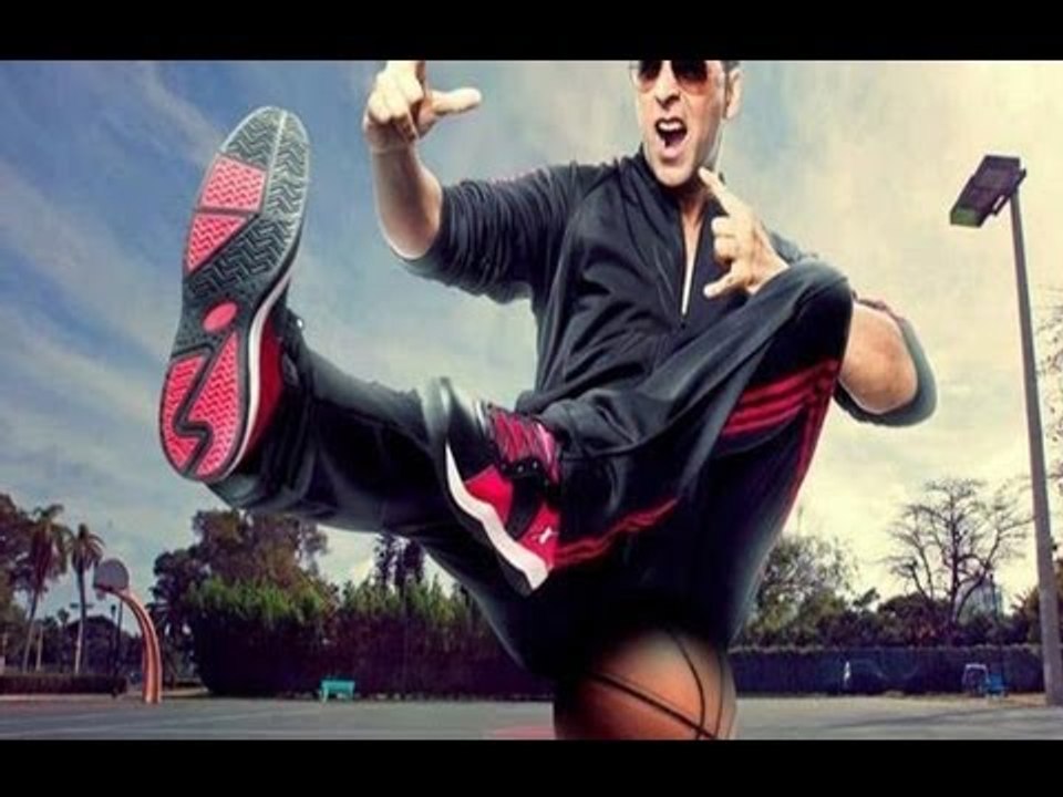 Akshay Kumar SPARX Doing Stunts, Playing Football, Fighting Goons And Flirting With A Girl