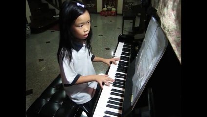 Lianne at Piano 8y old (Little Niece) Taiwan, "Scent of Woman" Theme
