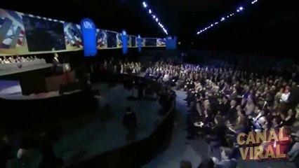 Gobierno de Obama tiene contacto con extraterrestres | Canal Viral