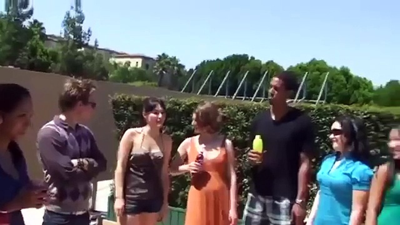 Il chute d'un immeuble pour sa demande en mariage