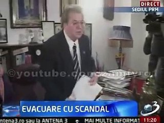 Vadim Tudor, extrem de nervos din cauza evacuarii