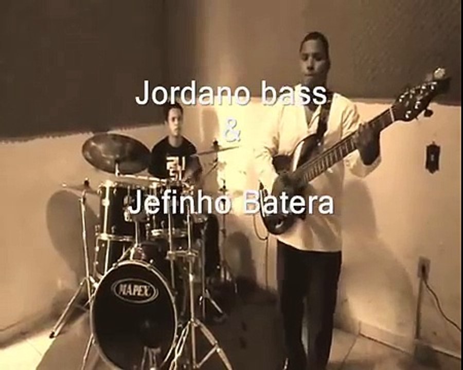 II - Music Man Bongo 6 cordas/ Jordano bass