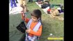 Niño Ruso salta en paracaidas (5 Años de edad)