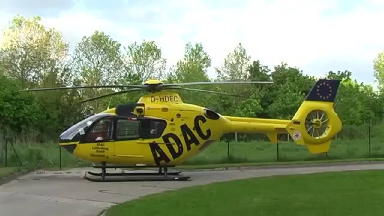 ADAC Rettungshubschrauber Christoph 31 Berlin Hellersdorf