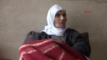 Bitlis 110 Yaşındaki Kaynanasına Bakan Gelin Bitlis'te Yılın Annesi Seçildi