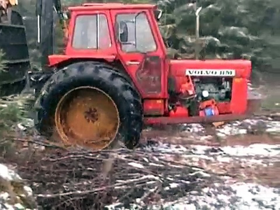 Volvo BM 650 skotare med Mini Bruunett 578 vagn/midja
