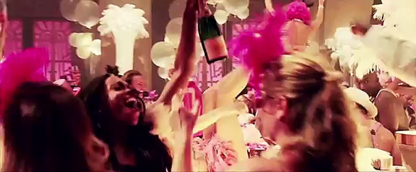 Vicki Zhao _ 赵薇 (Zhao Wei)- _Hollywood Adventures_ (new movie) - First trail