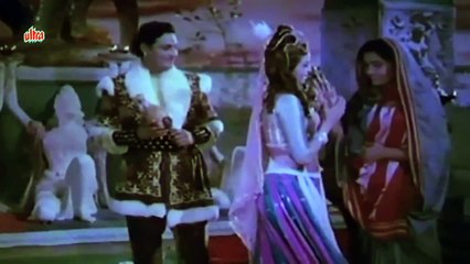 Helen, Mahipal, Sunehri Nagin - Scene 2/15 (k)