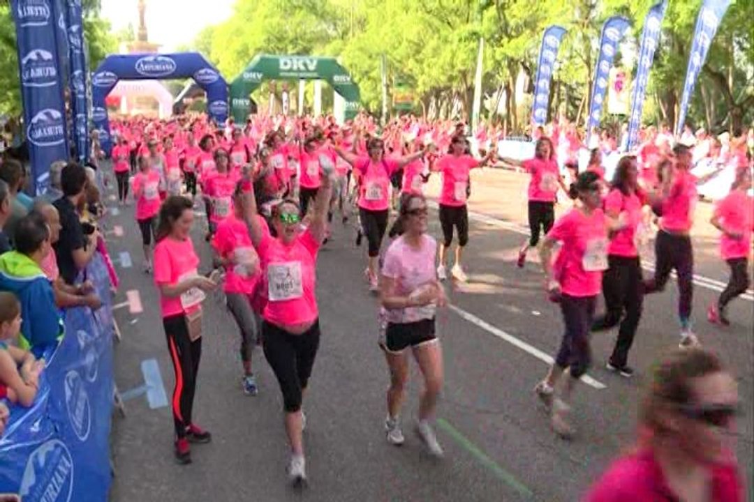 Miles de mujeres corren contra el cáncer