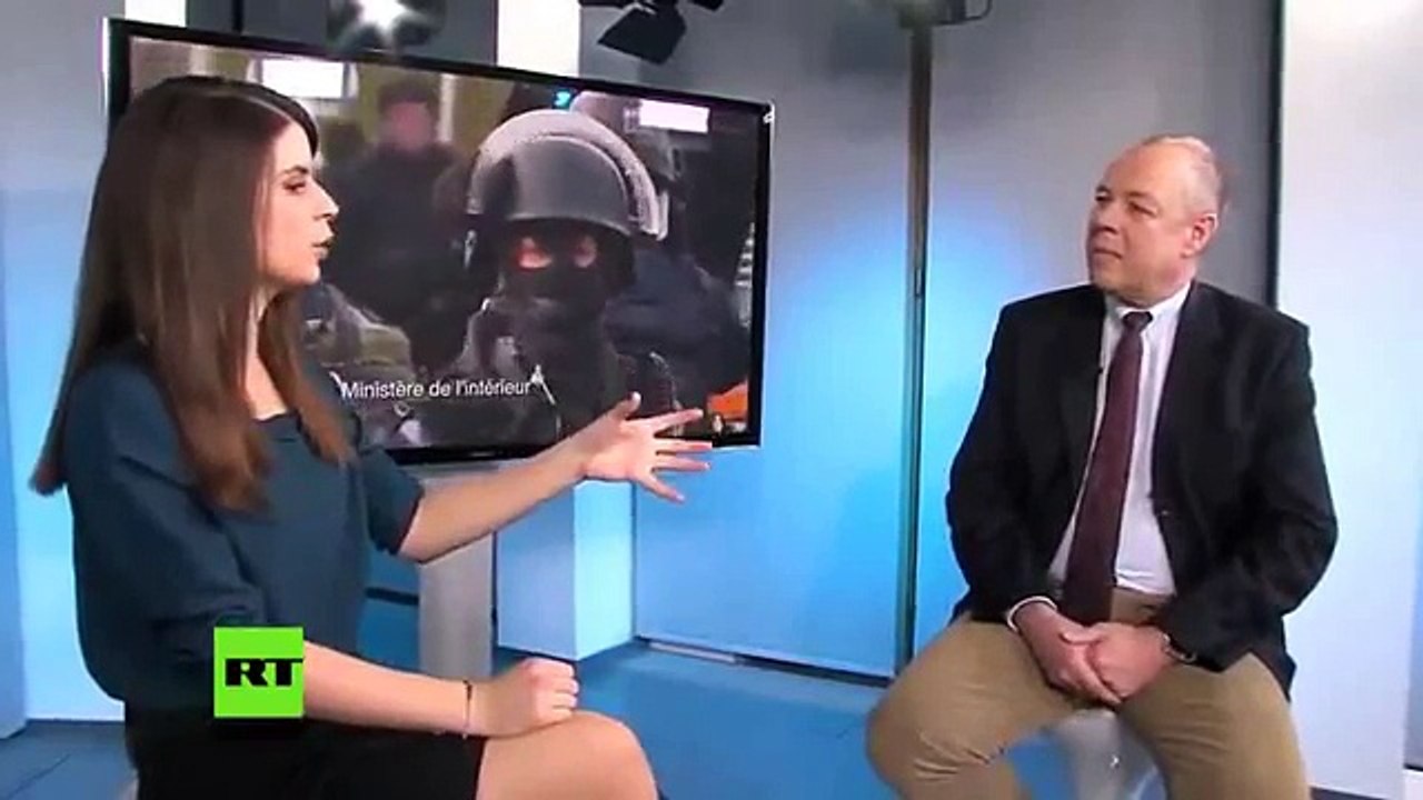 Attentats Charlie Hebdo-Un Journaliste Accuse le Gouvernement français