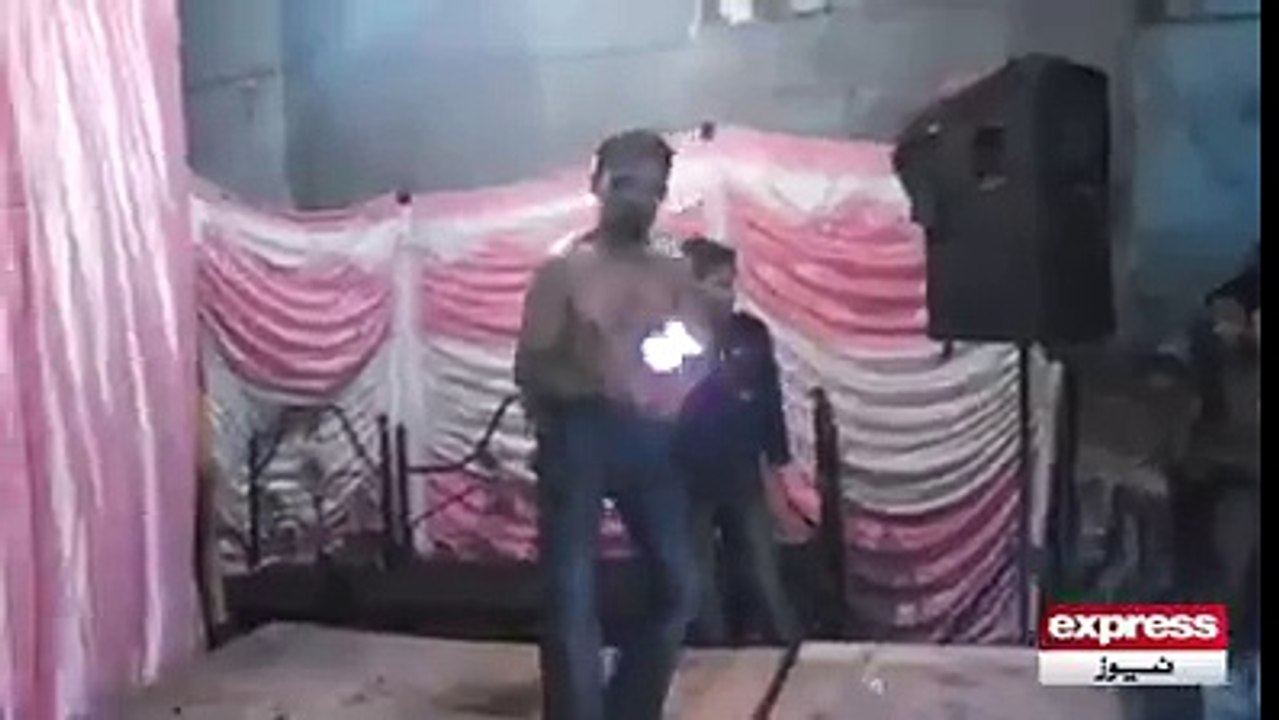 اناڑی بندہ اپنے آپ کو بھی مشکل میں ڈال سکتا ھے اور دوسروں کو بھی,,