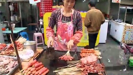 CNN looks at how to eat like a local in Shanghai, China.
