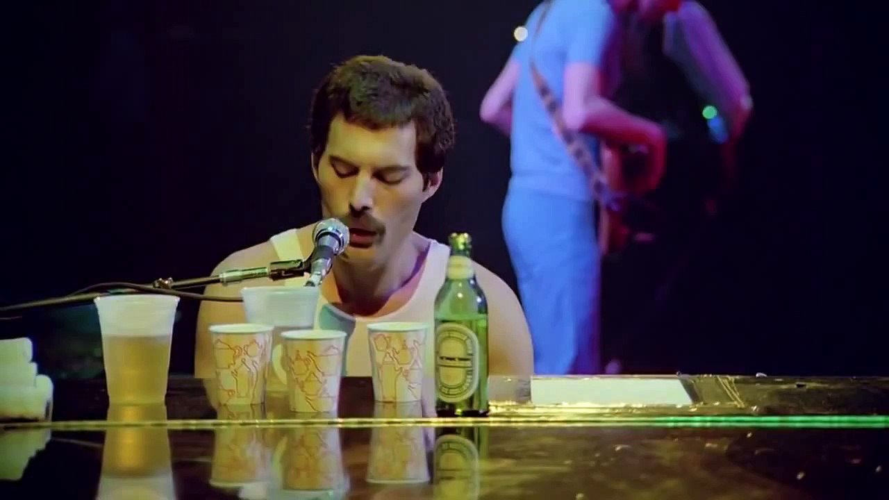 Queen - Somebody To Love - HD Live - 1981 Montreal