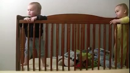 Escape From The Crib Like a Pro - Funny Baby Clip