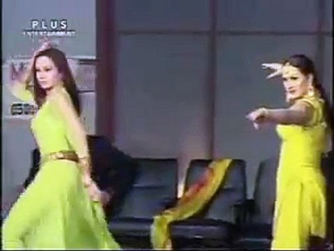 Deedar and Nargis dancing- mujra ( mahi mahi meno)