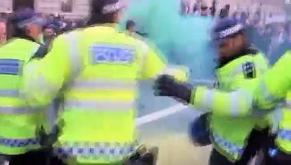 Violente manifestation contre David Cameron à Londres
