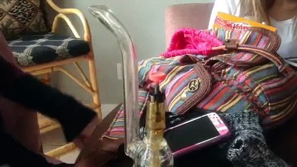 Cute girl dabs 2 fat dabs