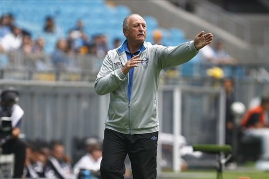 Felipão sobre empate com a Ponte: 'Erramos e não adianta reclamar'