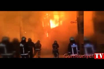 Balat'ta korkutan yangın