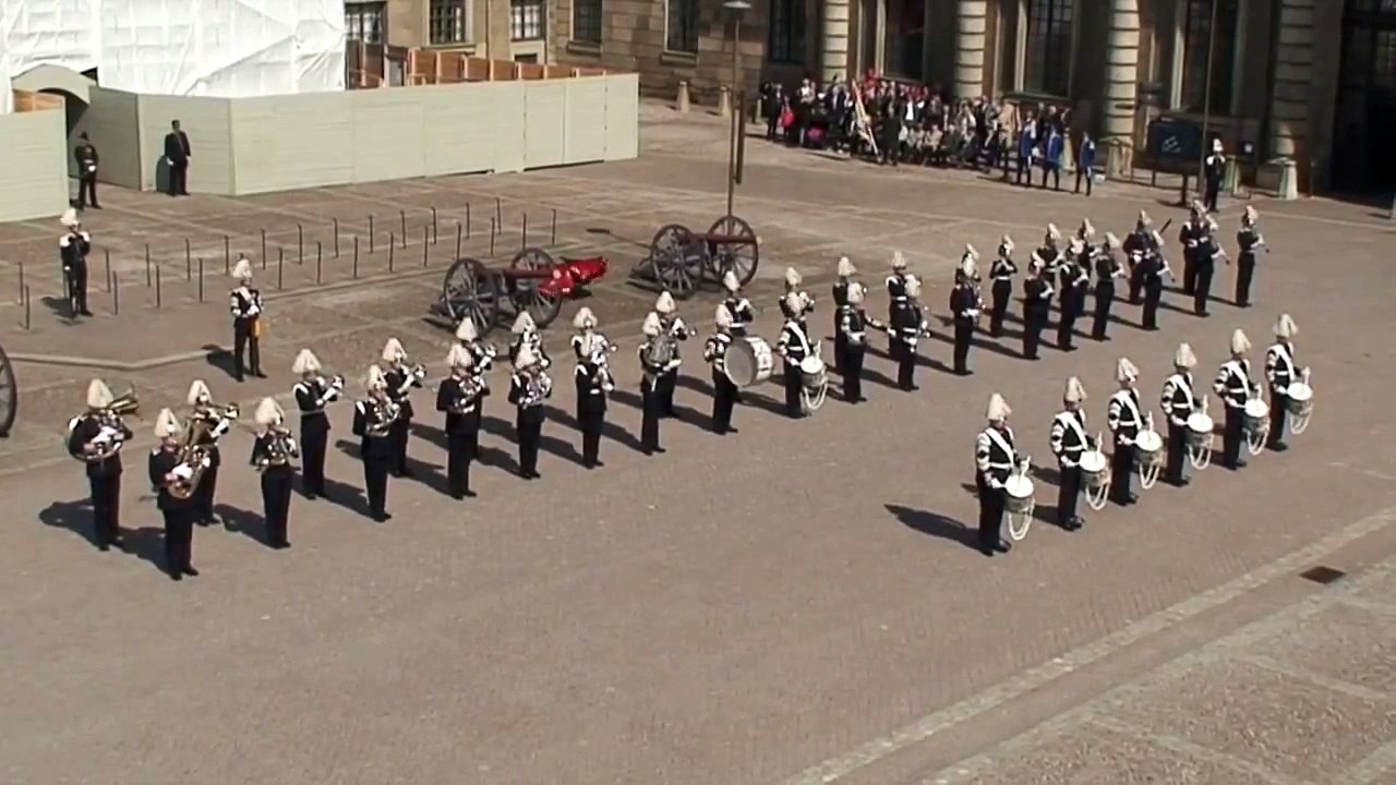 Swedish Amy Music Ensemble Playing «Don't You Worry Child» By Swedish House Mafia