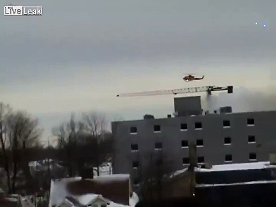 helicopter_saves_craneoperator