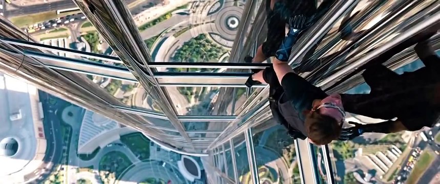 Tom Cruise in Mission: Impossible Ghost Protocol - Dubai Burj Khalifa scene