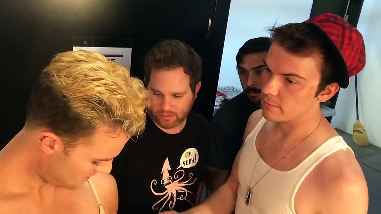 Miley Cyrus P0RN, Hannah Montana SEX, and Adore You - Vlog # 9