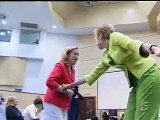 María Teresa Fernández de la Vega baila