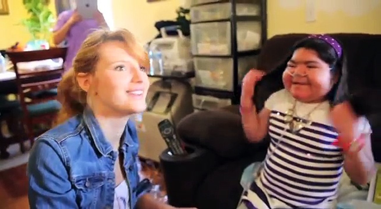 Emily meets Bella Thorne