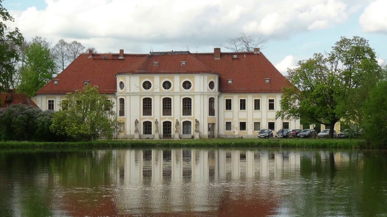 Königswartha - sorbisch Rakecy * gemütl. Ort mit Schlösschen