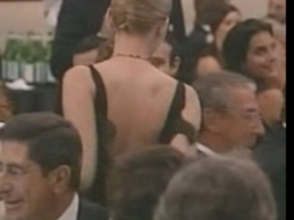 IDontLikeYouInThatWay.com - ScarJo 2