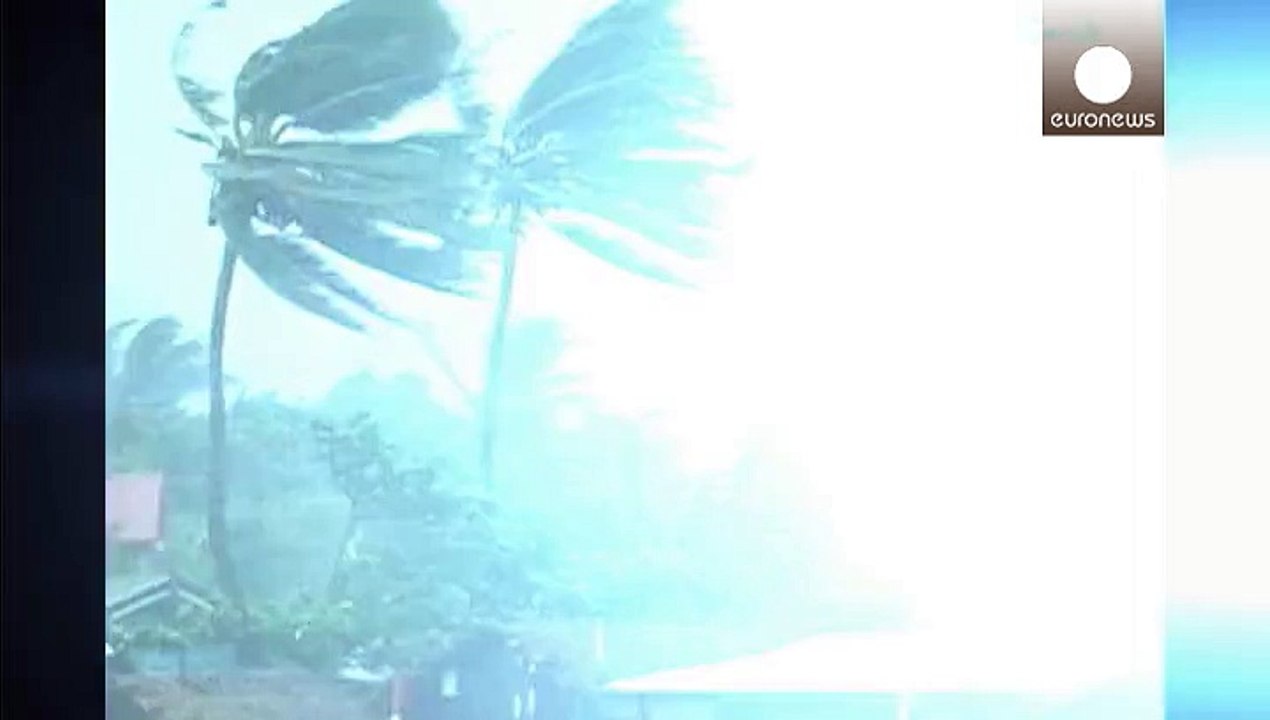 Taifun Noul streift die Philippinen in Richtung Japan