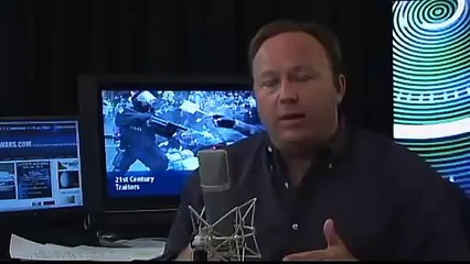 Alex Talks to CNN Producer About Anderson Cooper's Upcoming HIt Piece on Alex Jones Tv