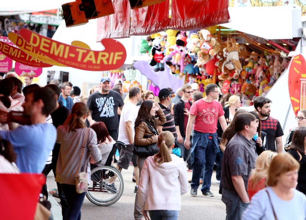Foire de mai 2015 (1/3) : l'île aux enfants fait tourner les plus jeunes
