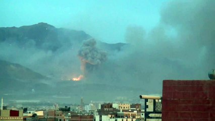 Bombardeios sacodem o Iêmen