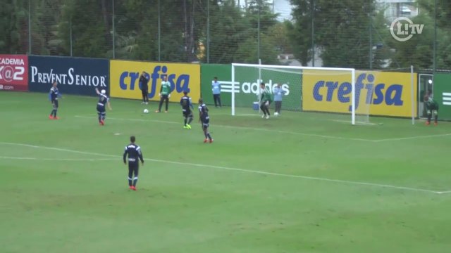 Só golaços! Cristaldo e Maikon Leite impressionam em treino do Verdão