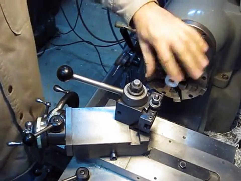 Thread Cutting on the Hardinge Lathe video Dailymotion