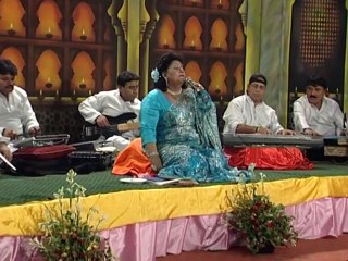 Taranum Naz - Awaz De Kahan Hai