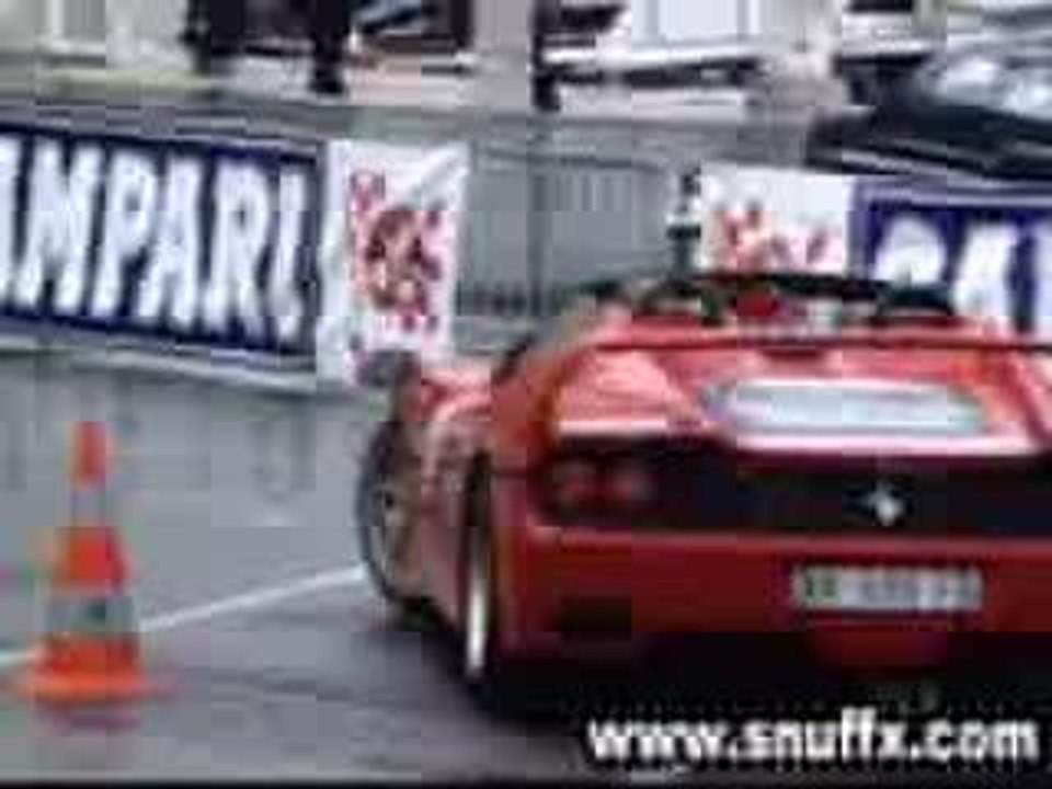 Regis a une ferrari