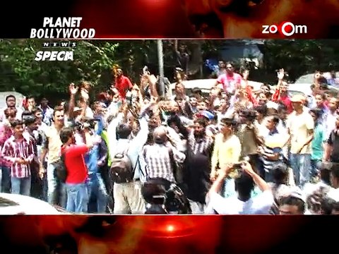 Salman Khan's fans celebrate as his bail gets suspended - Bollywood News