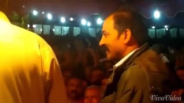 Saulat Mirza Chanting Slogans for Altaf Hussain in old Video of Jail