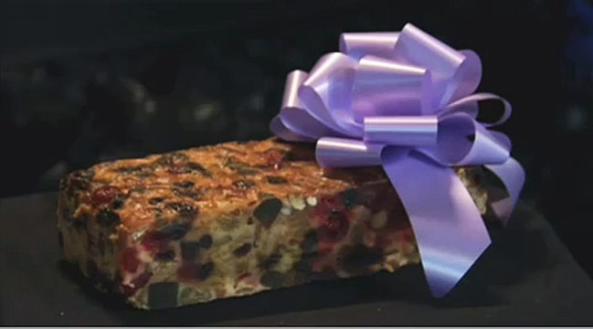 Nicole Richie & Joel Madden Regift Fruitcakes on Facebook