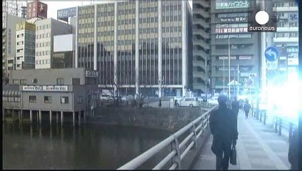 Акции Sharp потеряли около 30%