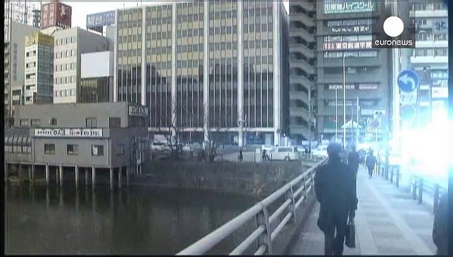 Акции Sharp потеряли около 30%