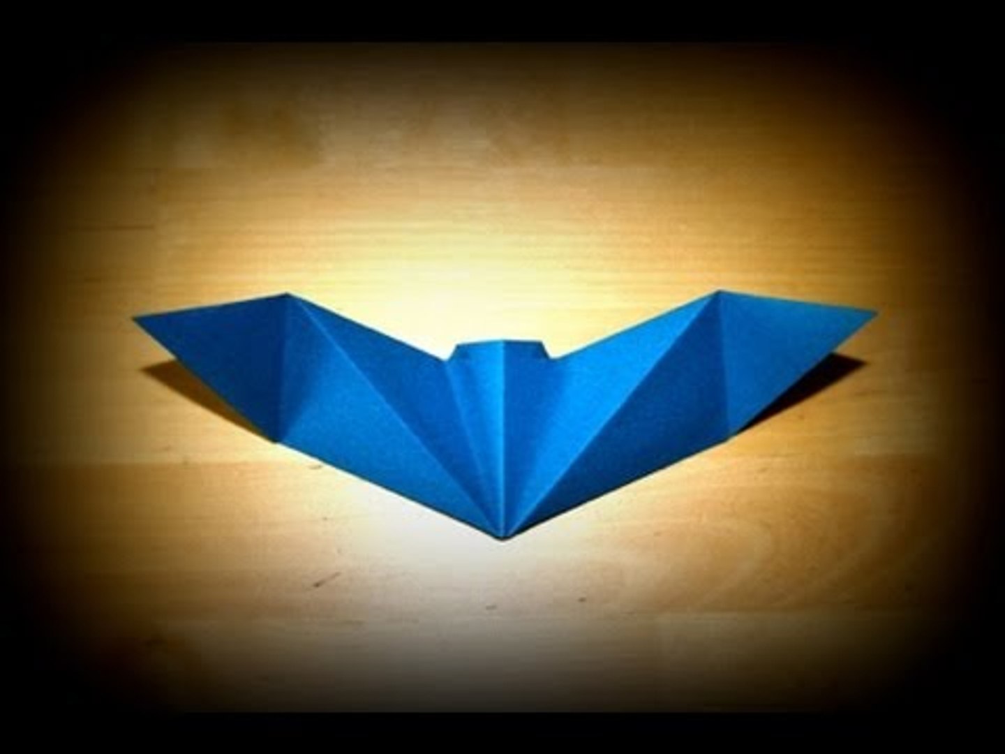 Origami Halloween - Chauve-souris: Reine de la nuit [Senbazuru] - Vidéo  Dailymotion