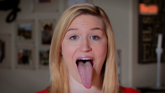 La langue la plus longue du monde ? - Le Rewind du Lundi 11 mai 2015