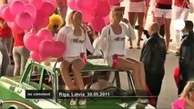 Défilé de belles blondes en Lettonie !