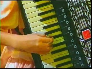 CHINE   ZOU JUN MIN   GUANGZHOU 2004   Valse Gadget Composer Guy VIVIER