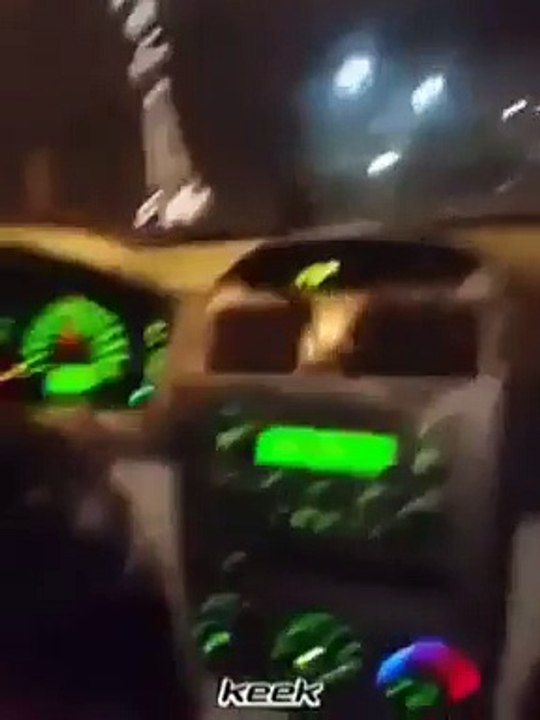 رقص سعوديات خطير بالسياره_ احذر اللون الاحمر keek[1]